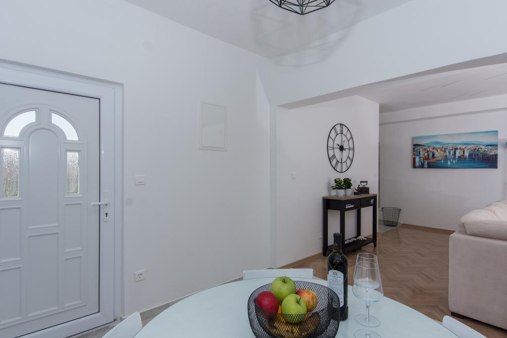 Apartment Mika1 Трогир Экстерьер фото